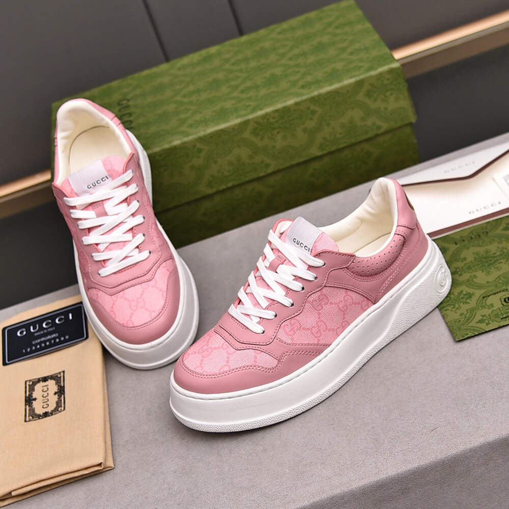 GUCCI Chunky B leather sneakers