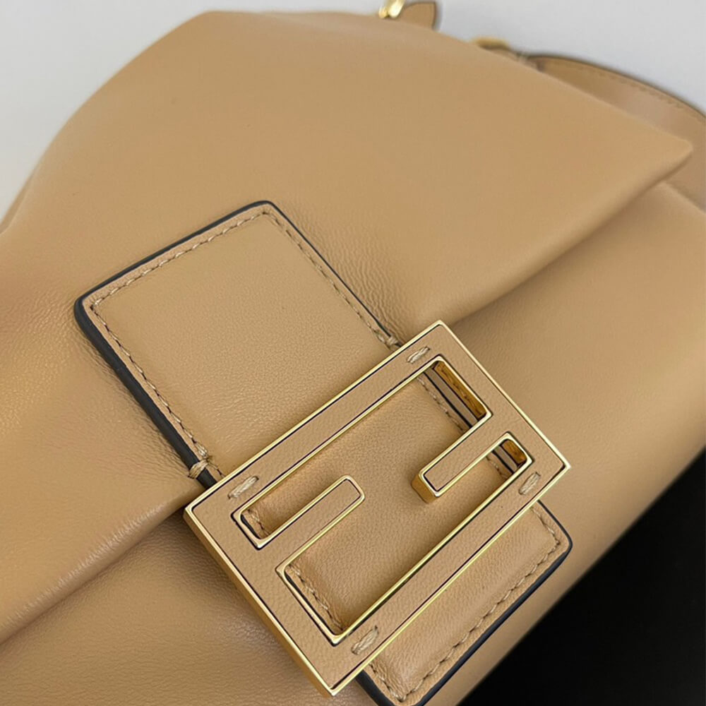 Fendi Mamma Baguette Medium(high-end grade)