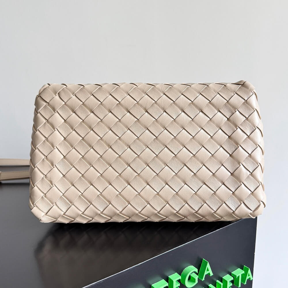 Bottega Veneta Medium Parachute(HIGH-END GRADE)