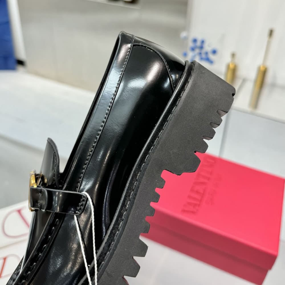 VALENTINO VLOGO SIGNATURE women s calfskin loafers