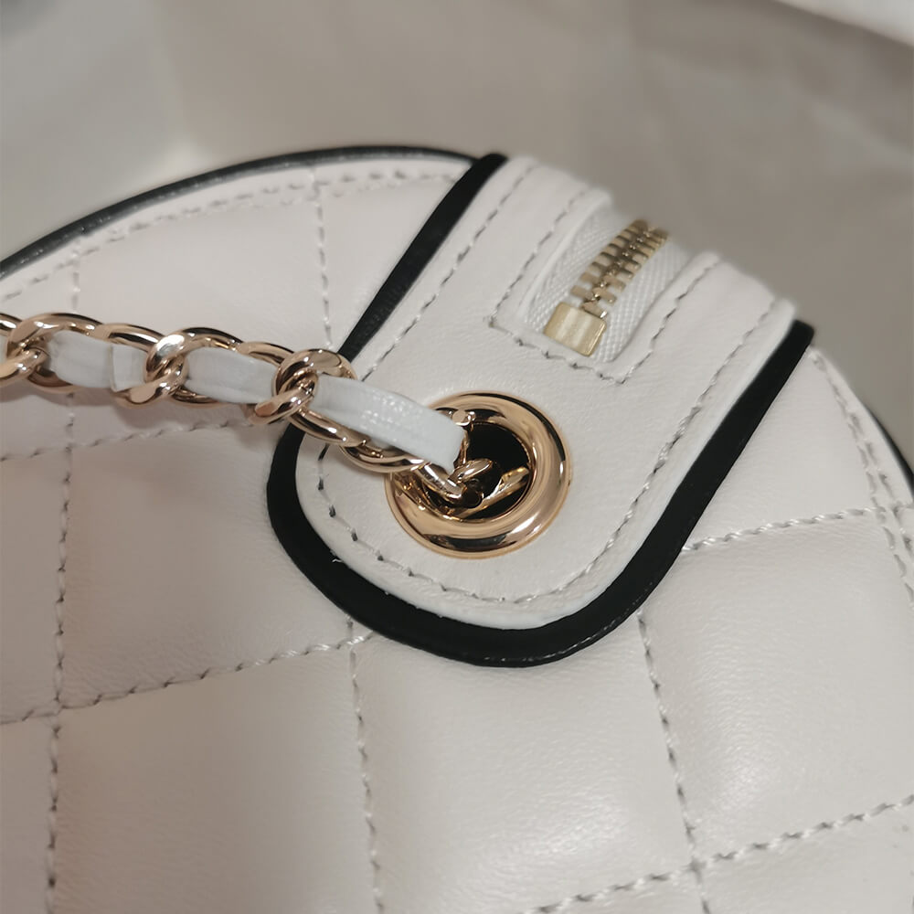 CHANEL Clutch with Chain(HIGH-END GRADE)