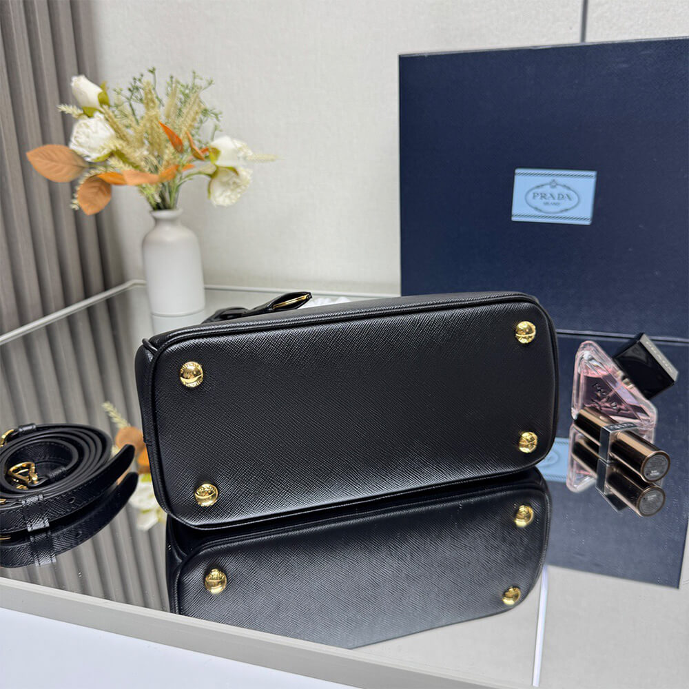 Prada Small Prada Galleria Saffiano leather bag(HIGH-END GRADE)