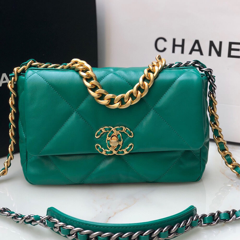 CHANEL 19 Handbag