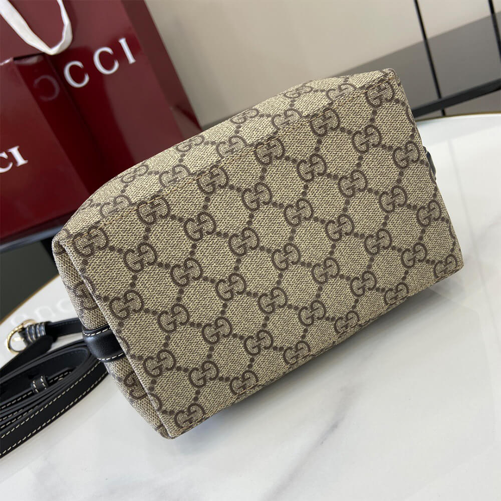 GG Emblem mini bucket bag