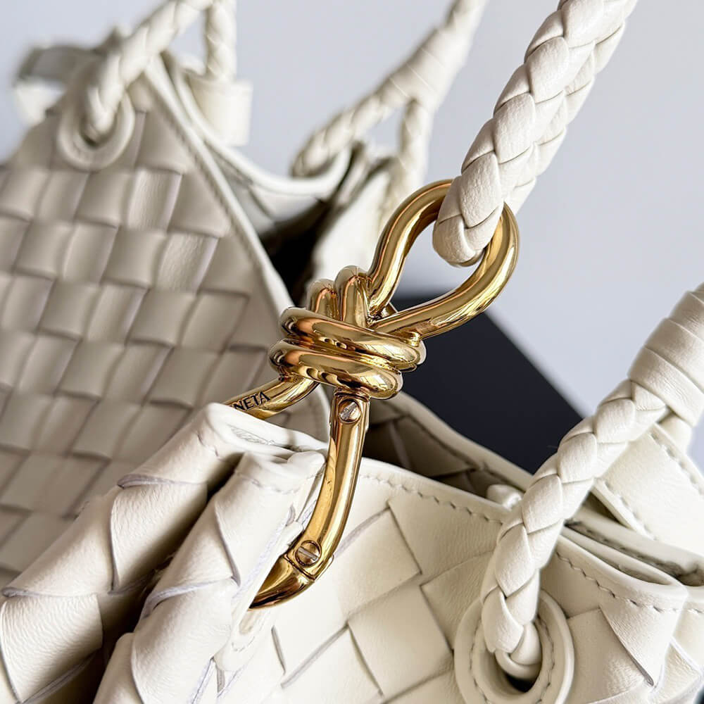 Bottega Veneta Medium Parachute(HIGH-END GRADE)