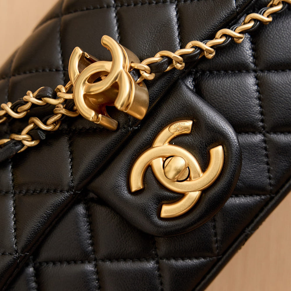 CHANEL Mini Flap Bag(HIGH-END GRADE)