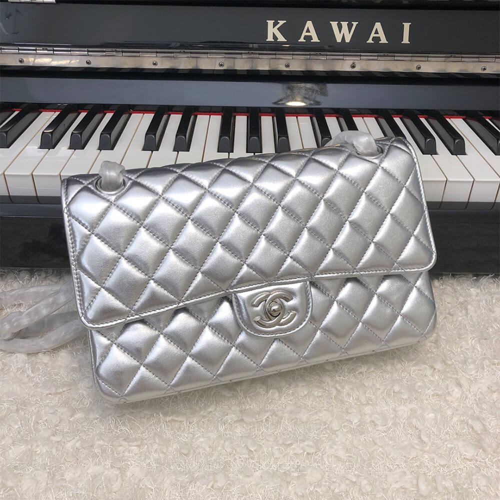 CHANEL Classic Flap Medium(High-end Grade)