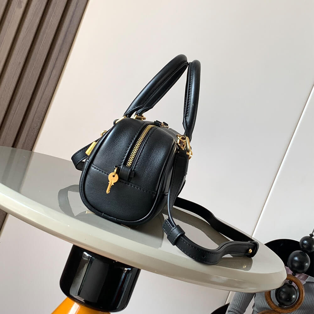 LOEWE Amazona 23 Cropped bag in nappa calfskin(HIGH-END GRADE)